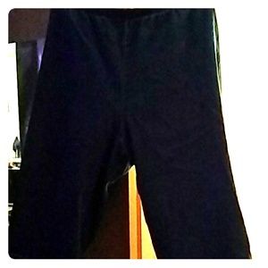 4x blue jean Capri .they are comfortable like new